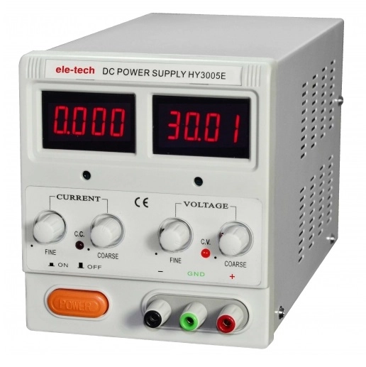 Fuente de Poder Regulable Dual 0-30VDC 0-5Amp con Display Digital